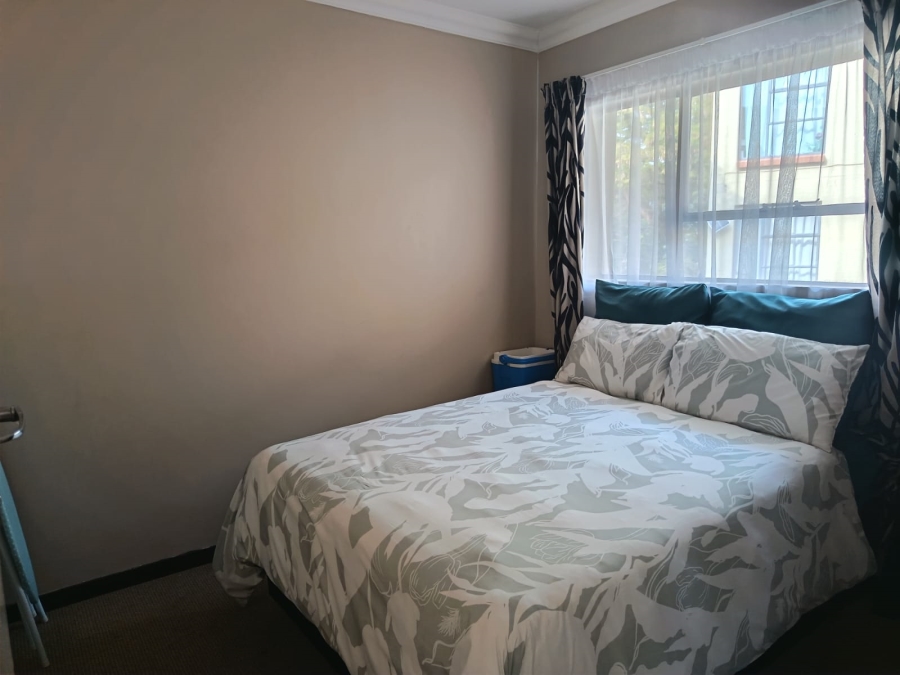 2 Bedroom Property for Sale in Geelhoutpark North West